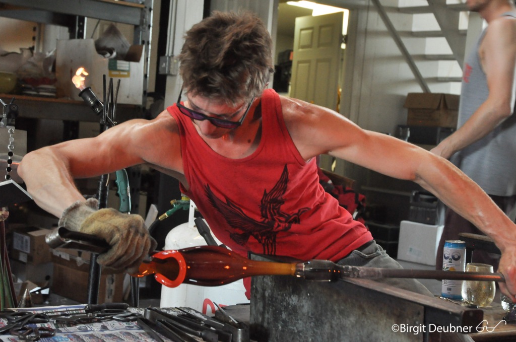 Evan Kolker at work, making a pitcher plant, September 2015 @ Glow Glass Studio in Oakland